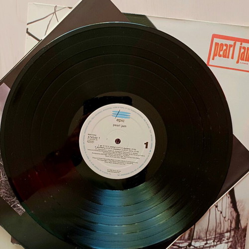 Pearl Jam Vs. LP like new, original 1993 release