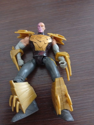 Φιγούρα Shredder TMNT Playmates μεταχειρισμένη με σφικτές κλειδώσεις