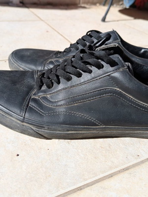 Παπούτσια Vans δερμάτινα νούμερο 45 σαν καινούργια, μαύρα casual