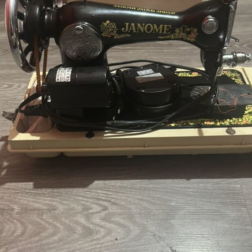 Vintage Janome HA-1 / 131 sewing machine like new