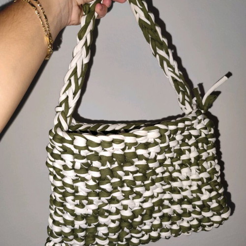 Crochet shoulder bag made of mako yarn new khaki-white