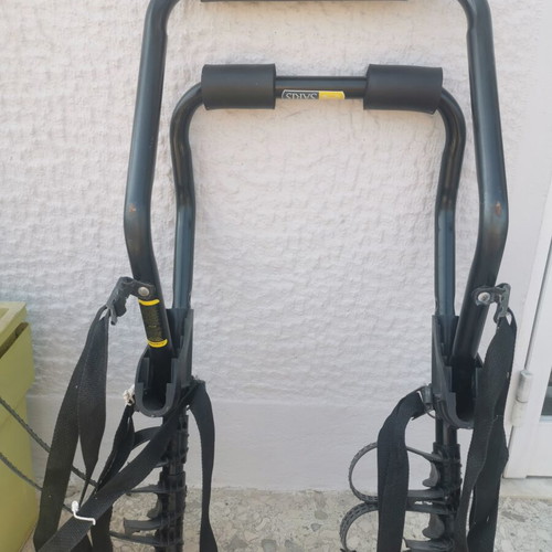 Saris 3 Bike Rack like new with safety straps