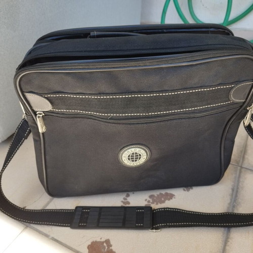 Briefcase bag like new, black