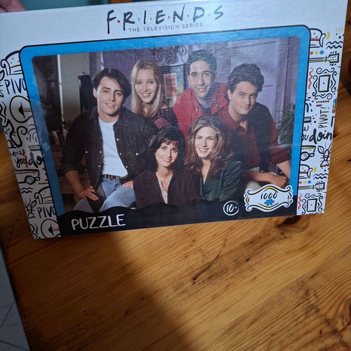 Friends puzzle new, collectible, 1000 pieces, vintage design