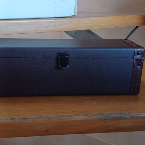 Wine box with leather cover and 5 tools, new