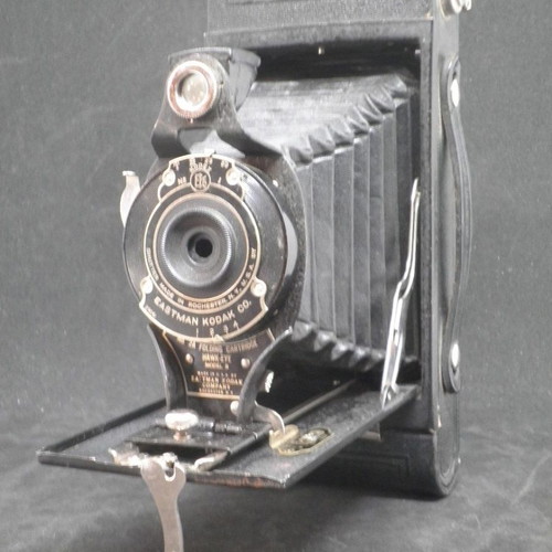 Antique Eastman Kodak Hawk-Eye bellows camera used 1917