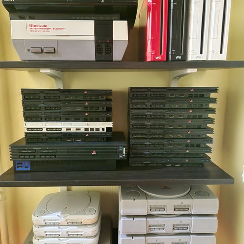 Sony PS1, PS2 και Nintendo Wii κονσόλες σαν καινούργιες, πλήρεις