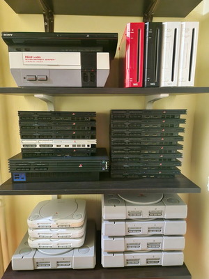 Sony PS1, PS2 και Nintendo Wii κονσόλες σαν καινούργιες, πλήρεις