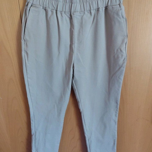 Zara beige office pants like new with elastic waist