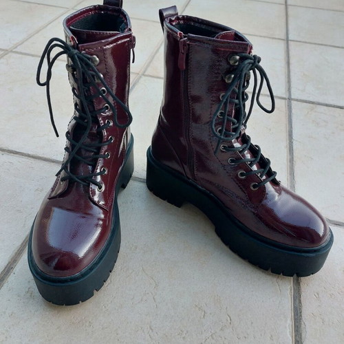 Ankle boots like new, 2 pairs, size 39, gold and burgundy