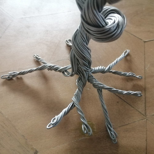 Handmade decorative wire tree 27cm height new