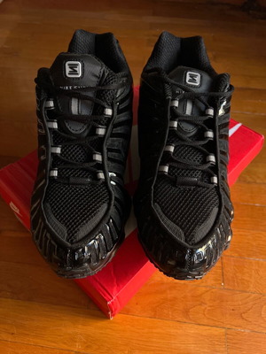 Nike Shox 46 new black sneakers
