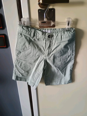 Shorts for 6 years old 116 cm green like new