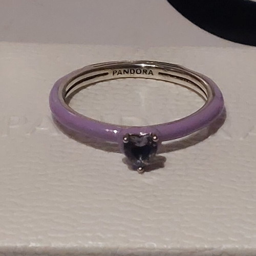 Pandora ring new, purple enamel with heart zircon