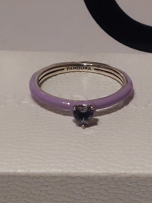 Pandora ring new, purple enamel with heart zircon