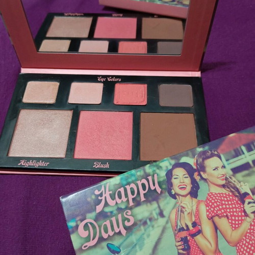 Radiant eyeshadow and blush palette like new