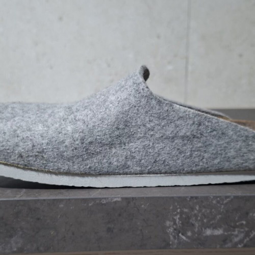 Birkenstock Amsterdam clogs, light gray wool felt, size 37