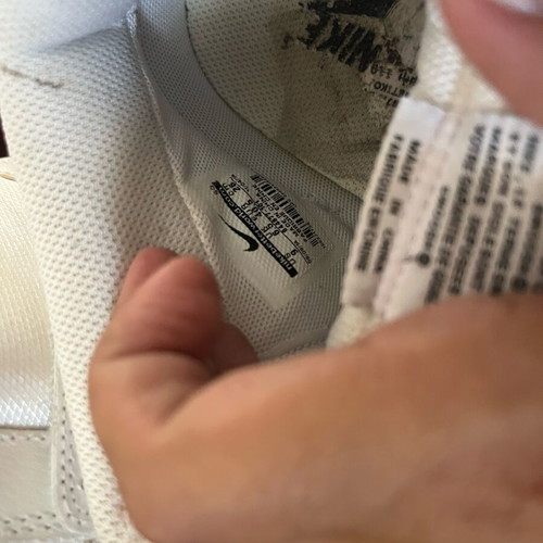 Nike white ankle boots like new, size 40.5, narrow fit
