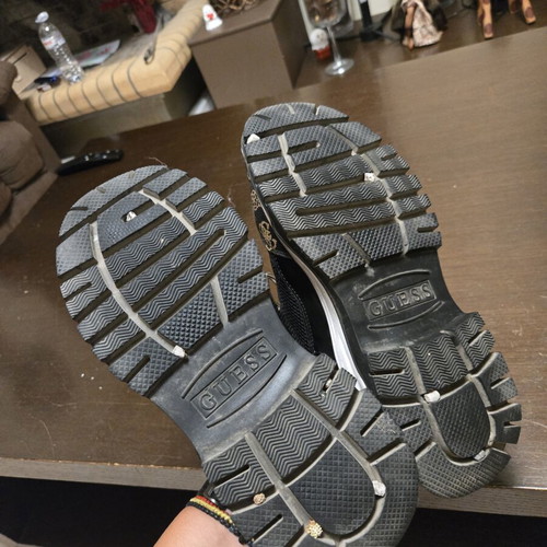 Guess sneakers like new, black and beige, size 40