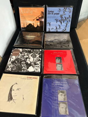 CDs έντεχνα σαν καινούργια, πακέτο περίπου 100 τεμαχίων