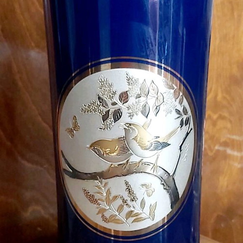 Porcelain vase The art of chokin Made in Japan like new, cobalt blue