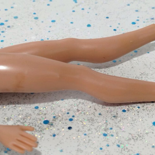 Bratz Xpress it Yasmin doll used with missing arm and flaws