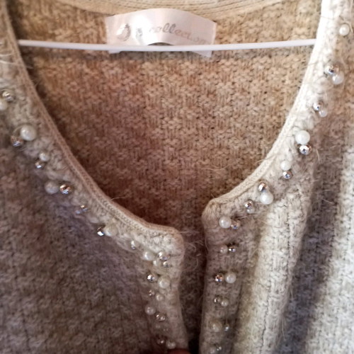 Women's cardigan like new, beige with details
