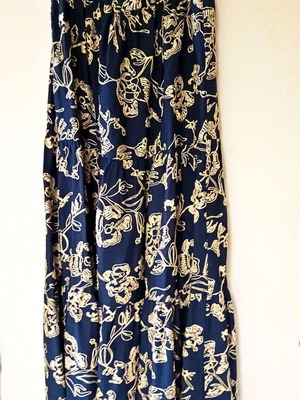 Maxi brocade skirt like new, blue and white