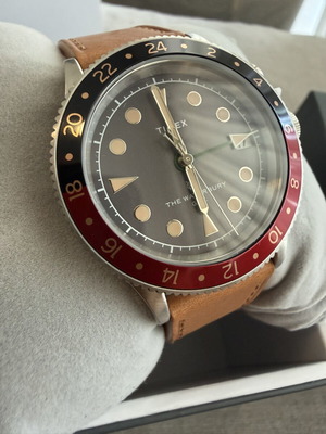 Timex Waterbury Traditional GMT watch new, black dial, brown leather strap