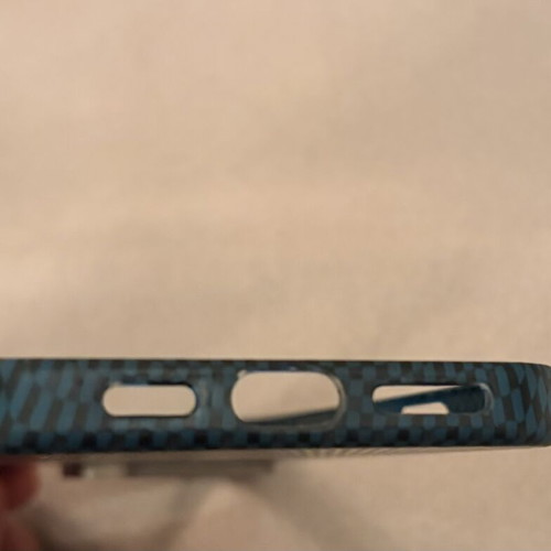 iPhone 16 Pro Max Aramid Fiber case like new with MagSafe