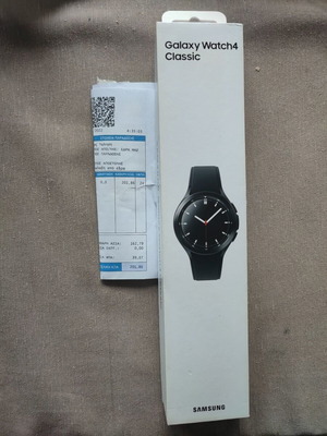 Samsung Galaxy Watch4 Classic 42mm used, smartwatch with GPS and health monitoring