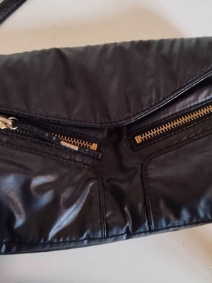 Kipling crossbody bag black like new