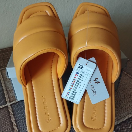 Jenny Fairy women's summer platform slippers like new, size 39, orange