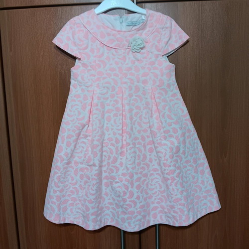 Girls' dress size 6 like new, pink with white pattern