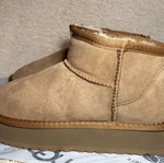UGG Mini Platform Boots new, chestnut