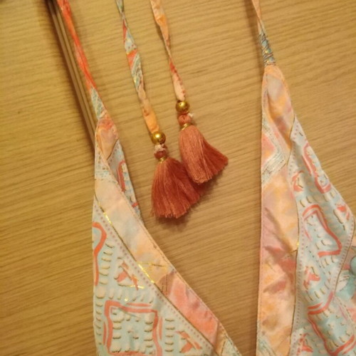 Bustier like new with tassels, one size