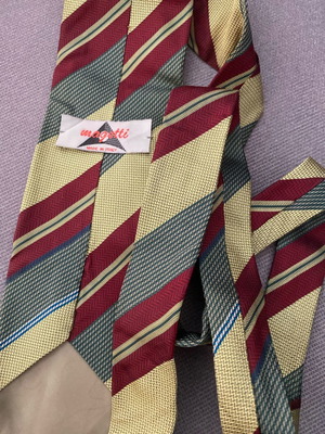 Tie in excellent condition