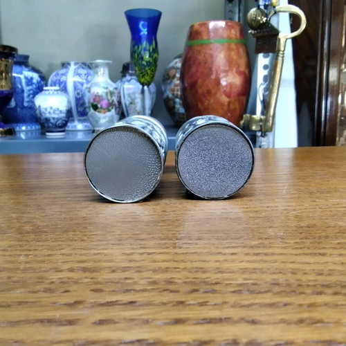 Salt and pepper set from tin like new, 2 pieces 10x4x4 cm