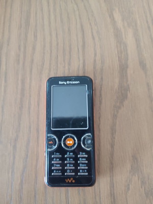Sony Ericsson W610i mobile phone used, unknown condition