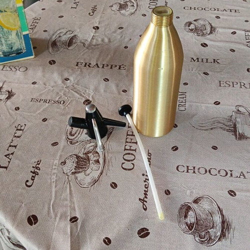 Soda siphon bottle, without cartridges