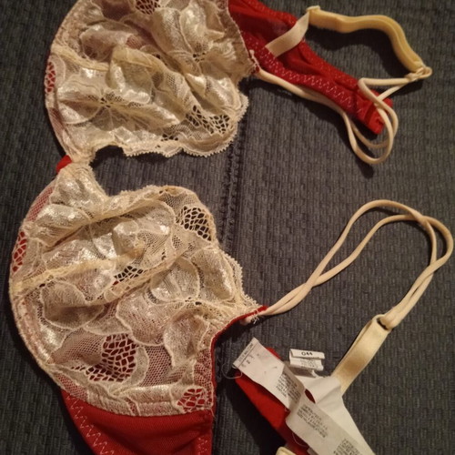 Intimissimi lace bra 75B/C, red and cream