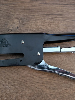 Maestri stapler metal like new