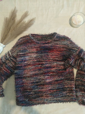 Bershka knitted sweater like new, colorful with shaggy texture