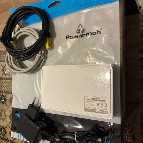 Tp-Link 10/100 Switch 8-Port used