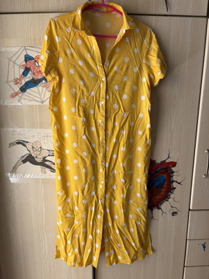 Yellow polka dot shirt dress size L like new with belt and buckle