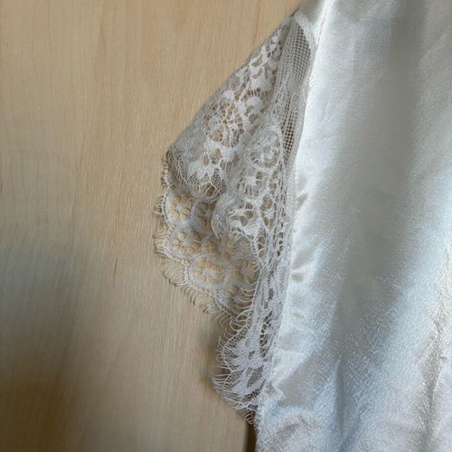 Bridal robe white satin like new
