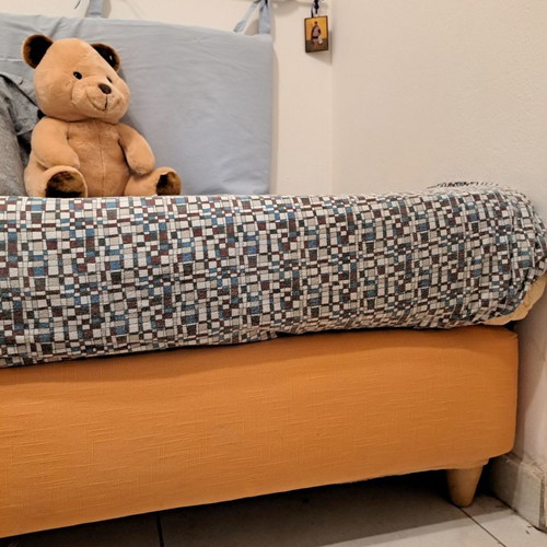 Single bed like new with mattress and free wall cushion