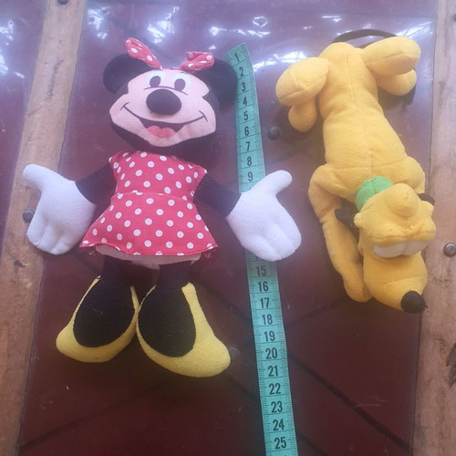 Minnie and Pluto figures like new