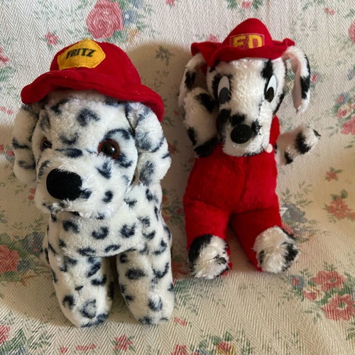 Vintage collectible stuffed dogs used, set of 2 pieces
