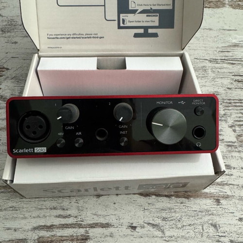 Focusrite Scarlett Solo external sound card like new